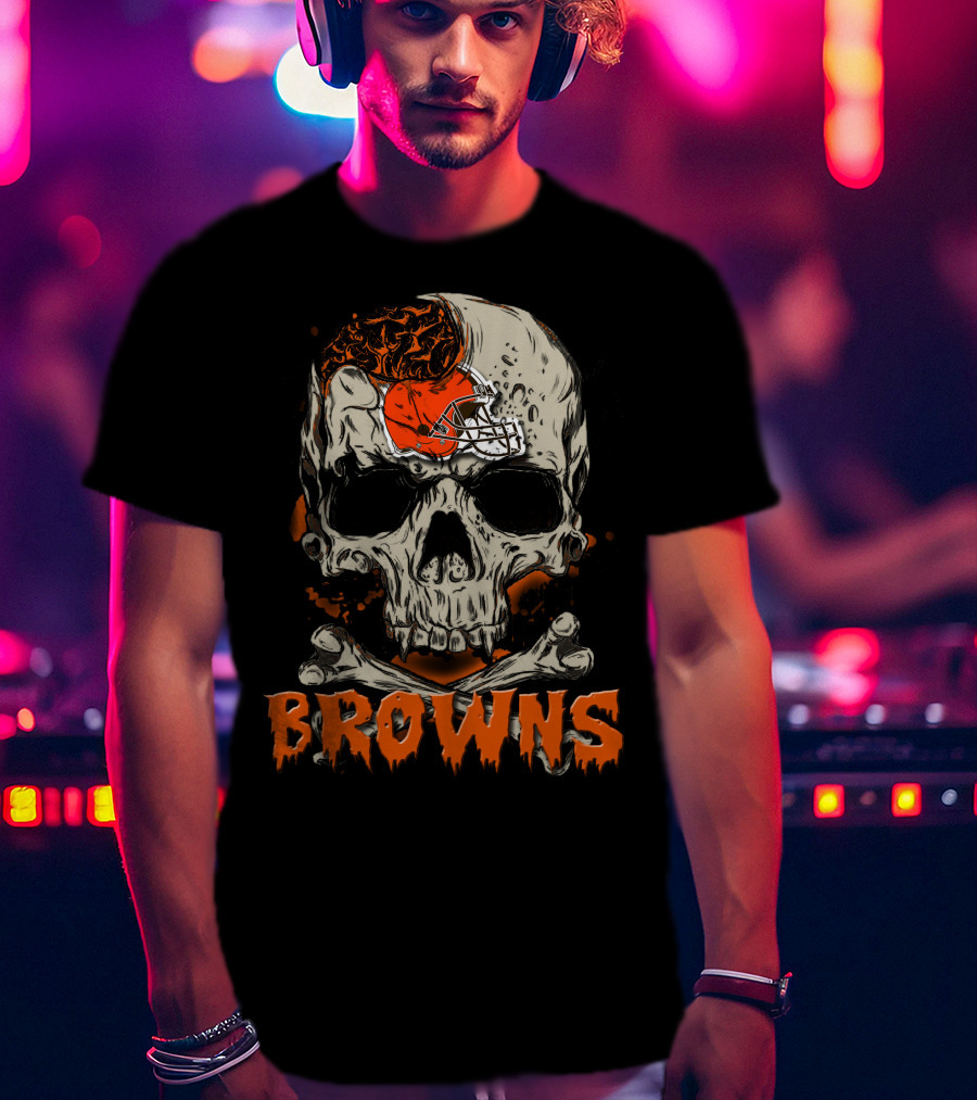 Cleveland Browns Skull And Crossbones Helmet T-Shirt