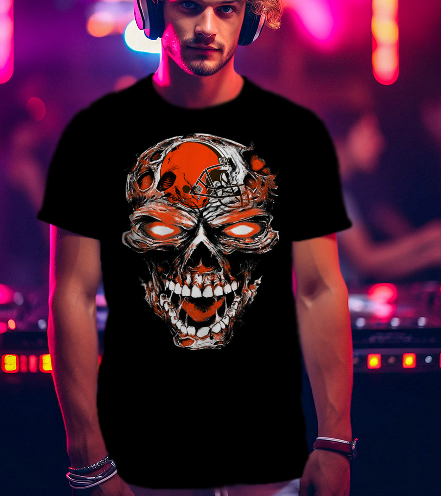 Cleveland Browns Skull Design 43 Orange Helmet Football Fan T-Shirt
