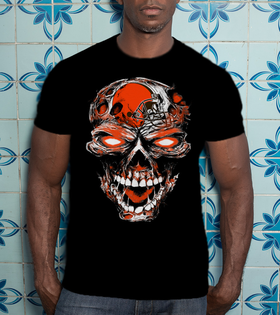 Cleveland Browns Skull Design 43 Orange Helmet Football Fan T-Shirt