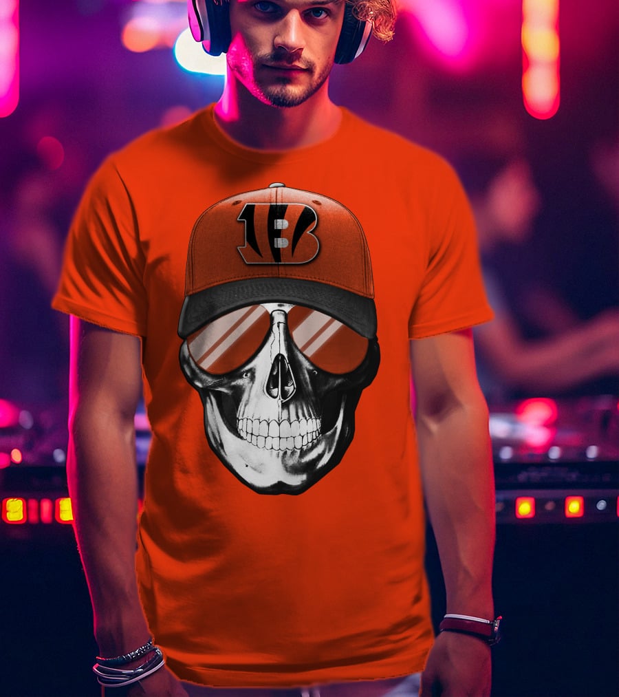 Cincinnati Bengals Skull With Team Logo Hat And Sunglasses T-Shirt