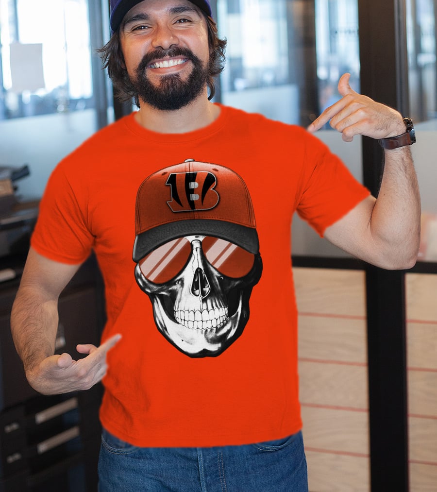 Cincinnati Bengals Skull With Team Logo Hat And Sunglasses T-Shirt