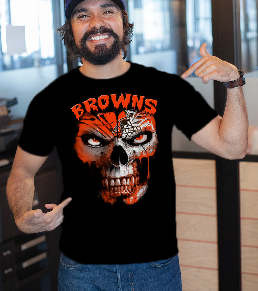 Browns Skull Design With Helmet T-Shirt