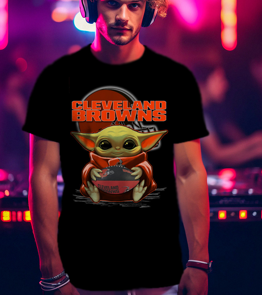 Yoda Cleveland Browns Football Holding Baby Yoda Fan T-Shirt