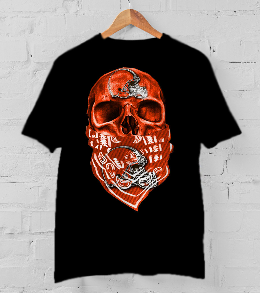 Skull Cleveland Browns Helmet Bandana T-Shirt