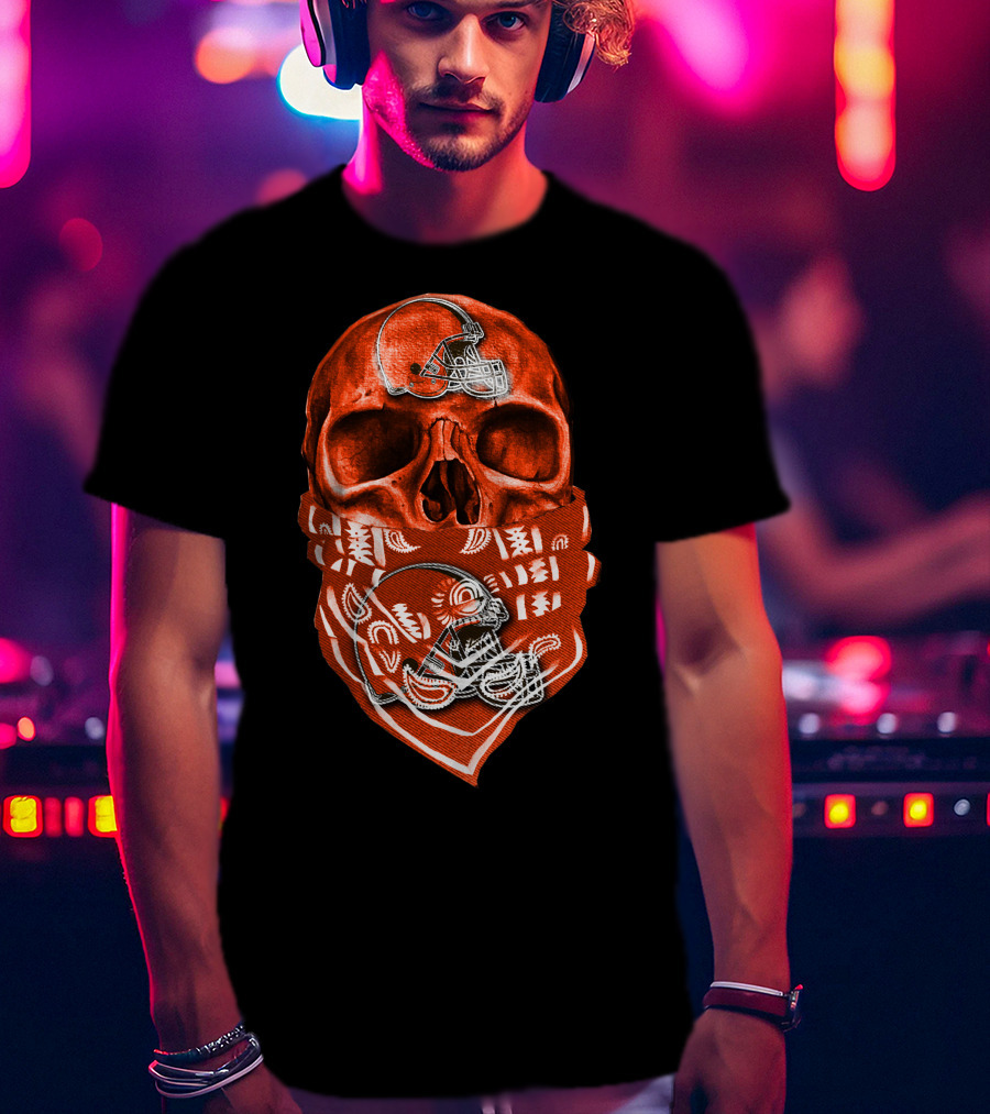 Skull Cleveland Browns Helmet Bandana T-Shirt