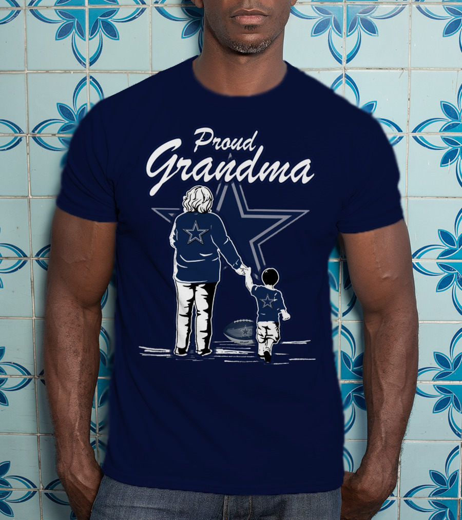 Proud Grandma Dallas Cowboys Star Holding Hands With Child Football T-Shirt