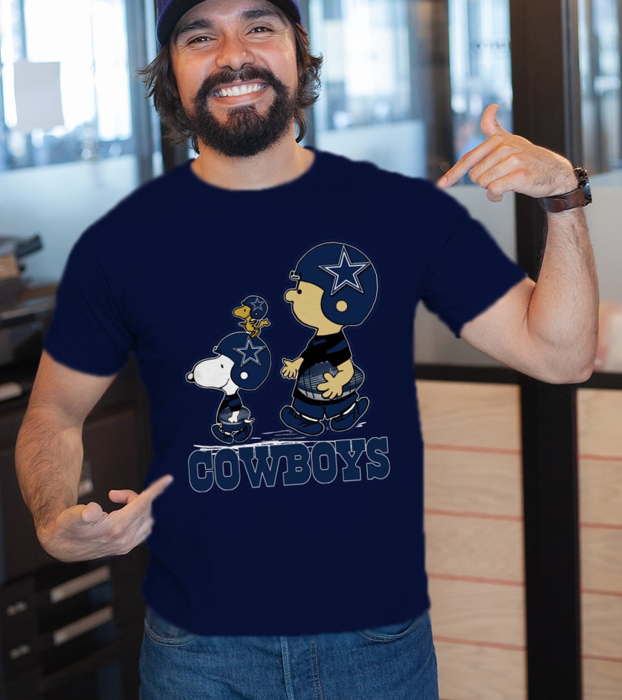 Snoopy Charlie Brown Dallas Cowboys Football Stars T-Shirt