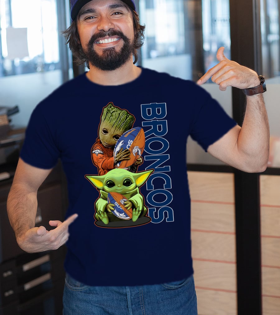 Grzd Denver Broncos Groot And Baby Yoda Holding Broncos Football T-Shirt