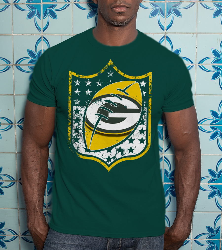 Green Bay Packers 33 Vintage Shield Football T-Shirt