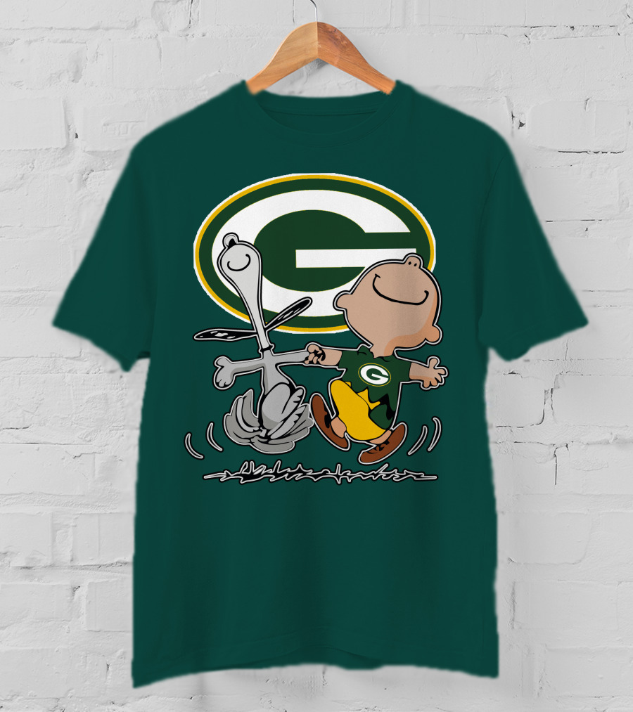 Green Bay Packers Snoopy Charlie Brown Fan Celebration T-Shirt