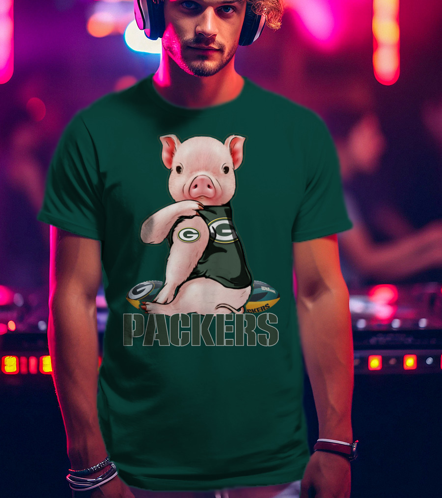 Green Bay Packers Pig Holding Football T-Shirt