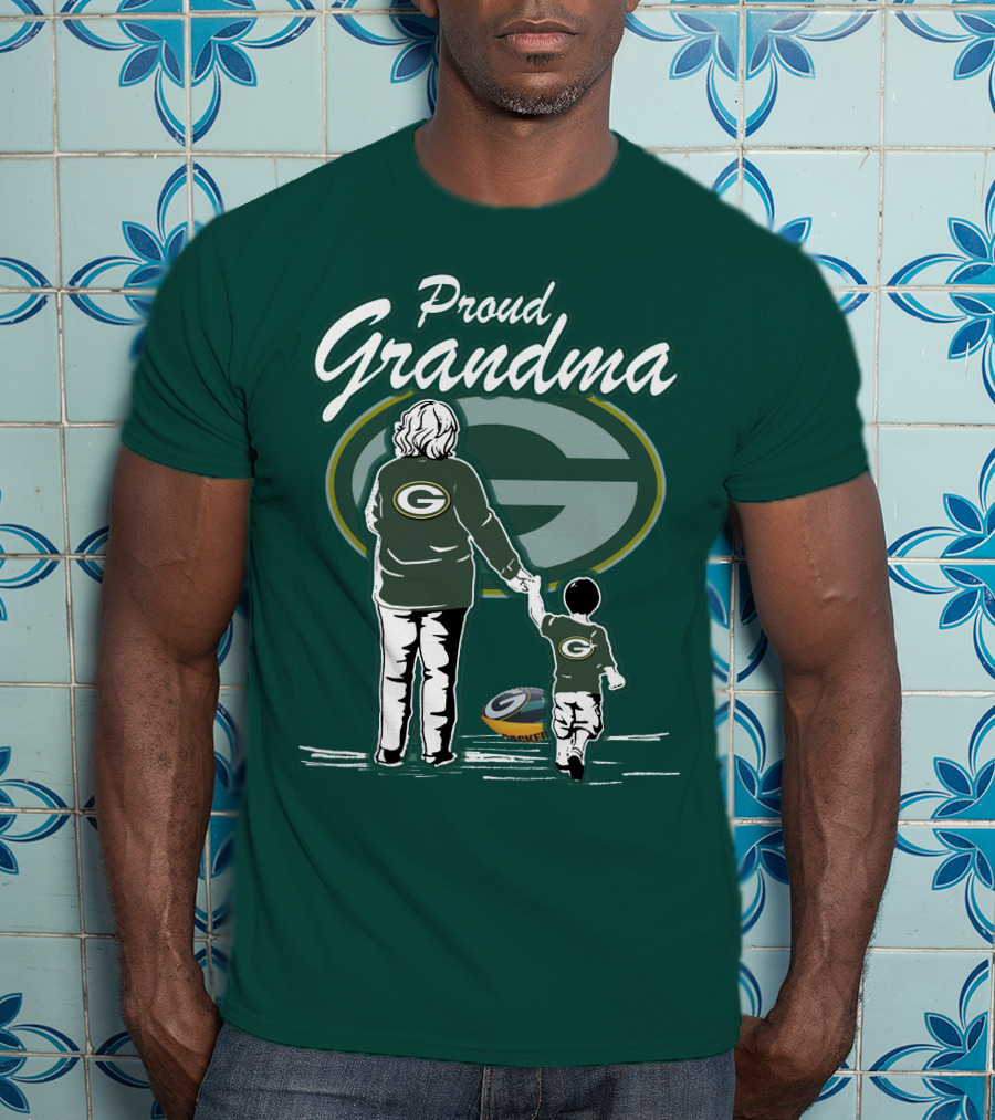 Proud Grandma Green Bay Packers Family Logo Scene T-Shirt