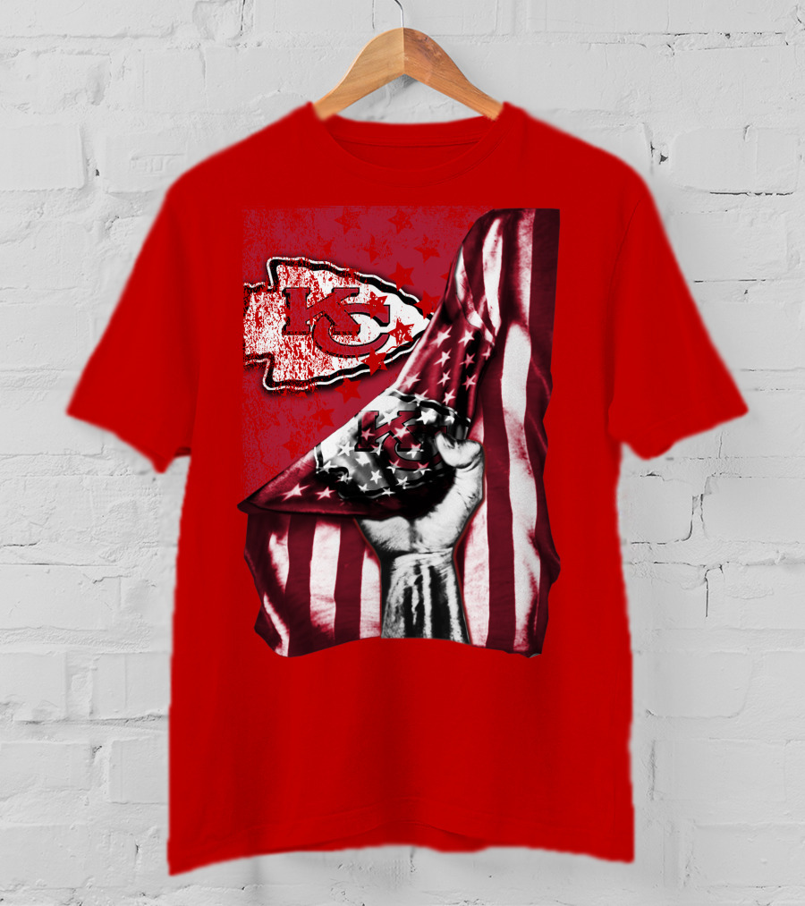 Kansas City Chiefs Arrowhead With American Flag Motif T-Shirt