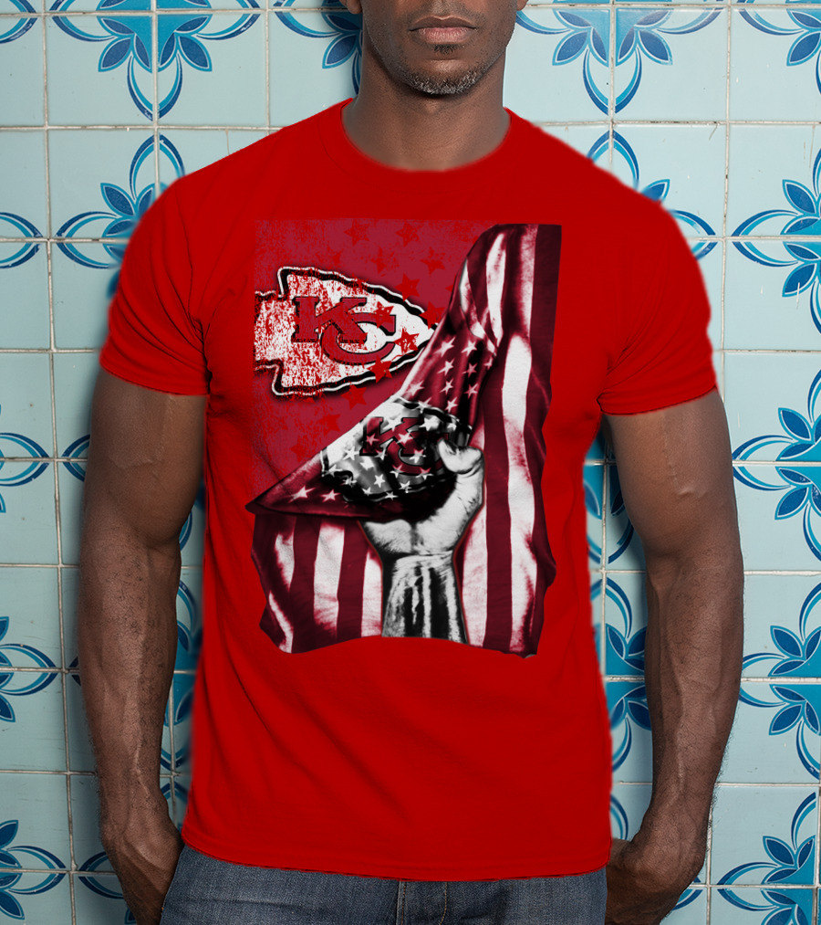 Kansas City Chiefs Arrowhead With American Flag Motif T-Shirt