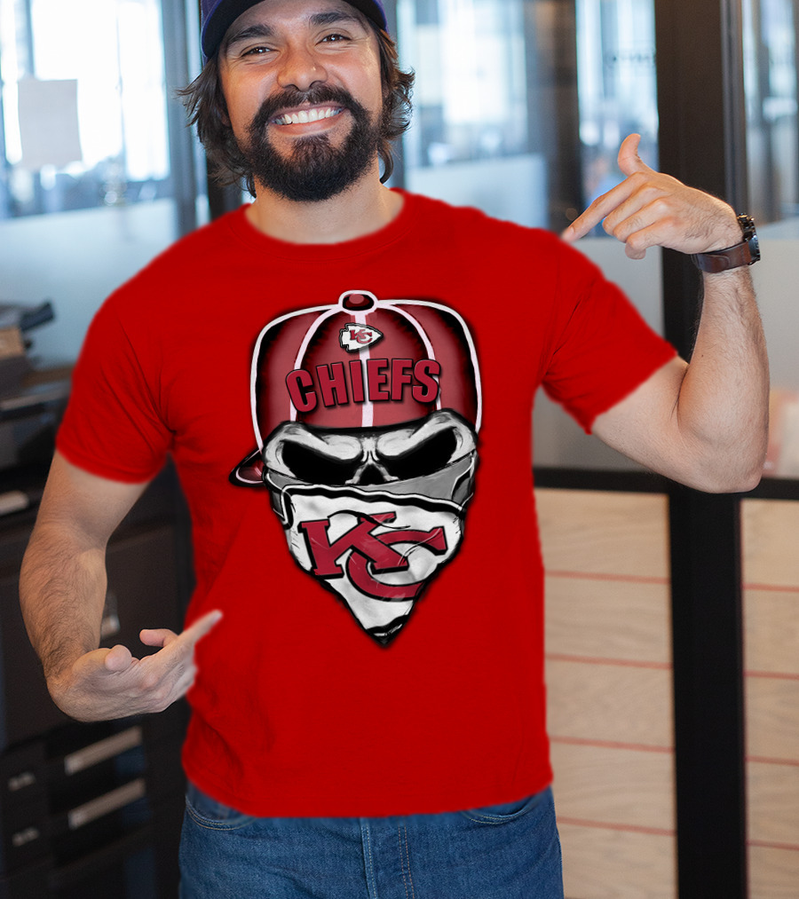 Kansas City Chiefs Skull Bandana Logo Cap T-Shirt
