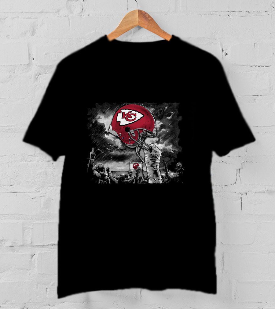 Kansas City Chiefs Helmet Victory Celebration With Players And Fans T-Shirt