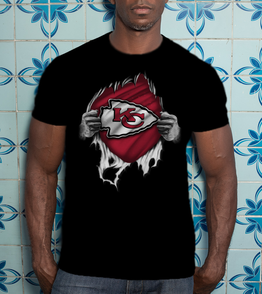 Kansas City Chiefs Logo Torn Open T-Shirt