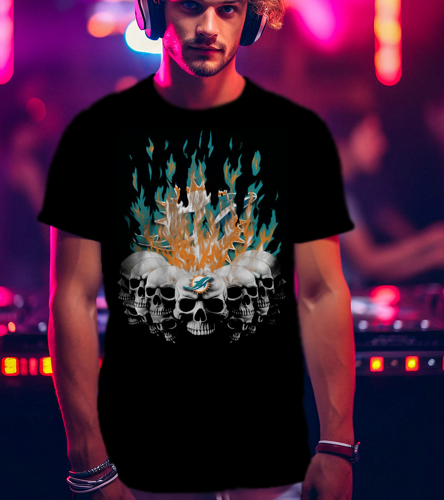 Miami Dolphins Skull Flames Graphic 18 T-Shirt