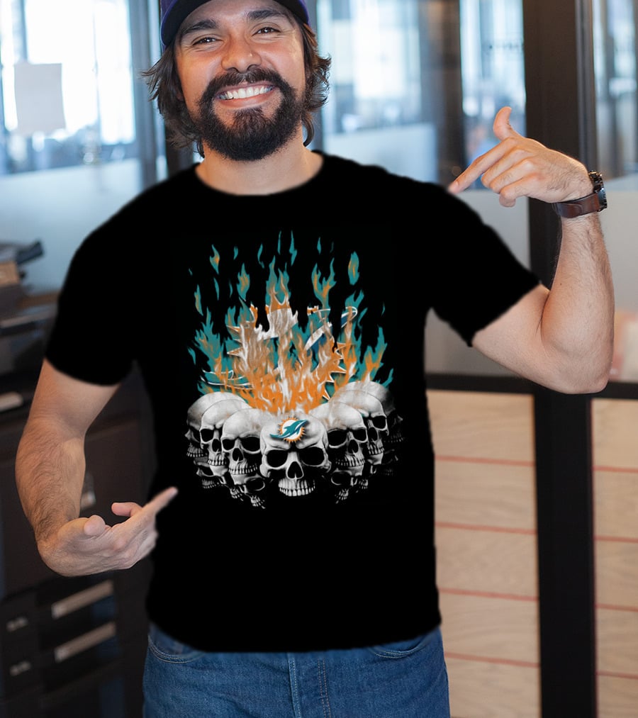 Miami Dolphins Skull Flames Graphic 18 T-Shirt