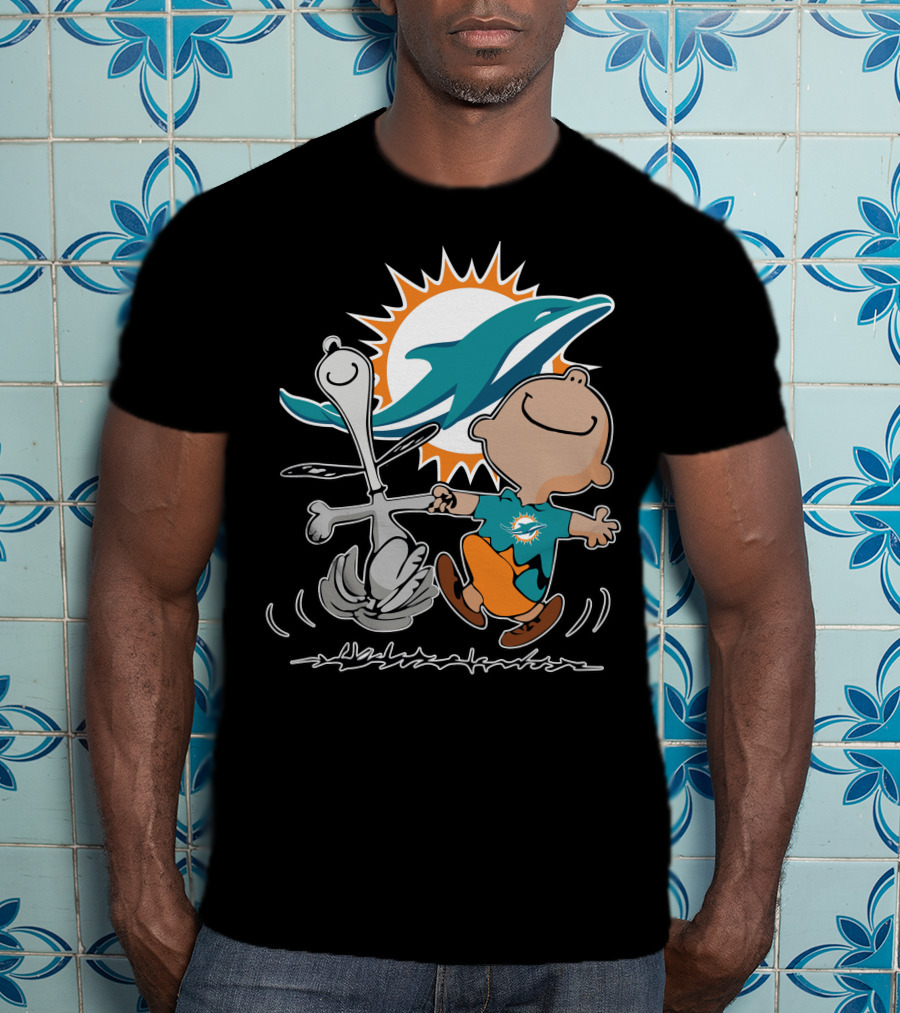 Miami Dolphins 44 Peanuts Characters Dancing T-Shirt