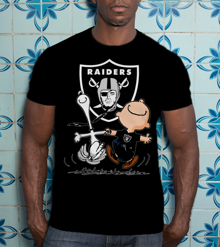 Snoopy And Charlie Brown Dancing In Front Of Oakland Raiders T-Shirt