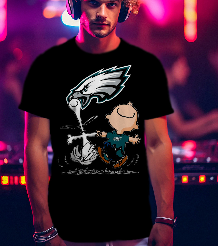 Snoopy And Philadelphia Eagles Logo Dance T-Shirt