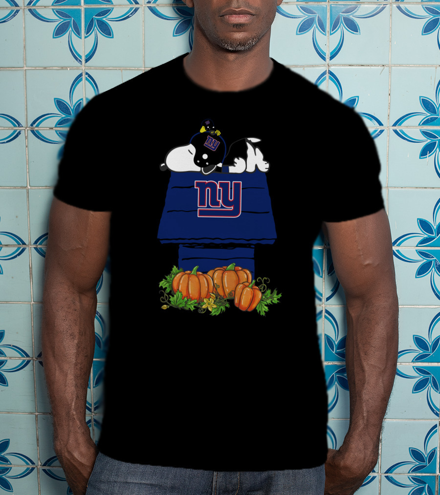 New York Giants Snoopy With Pumpkins T-Shirt