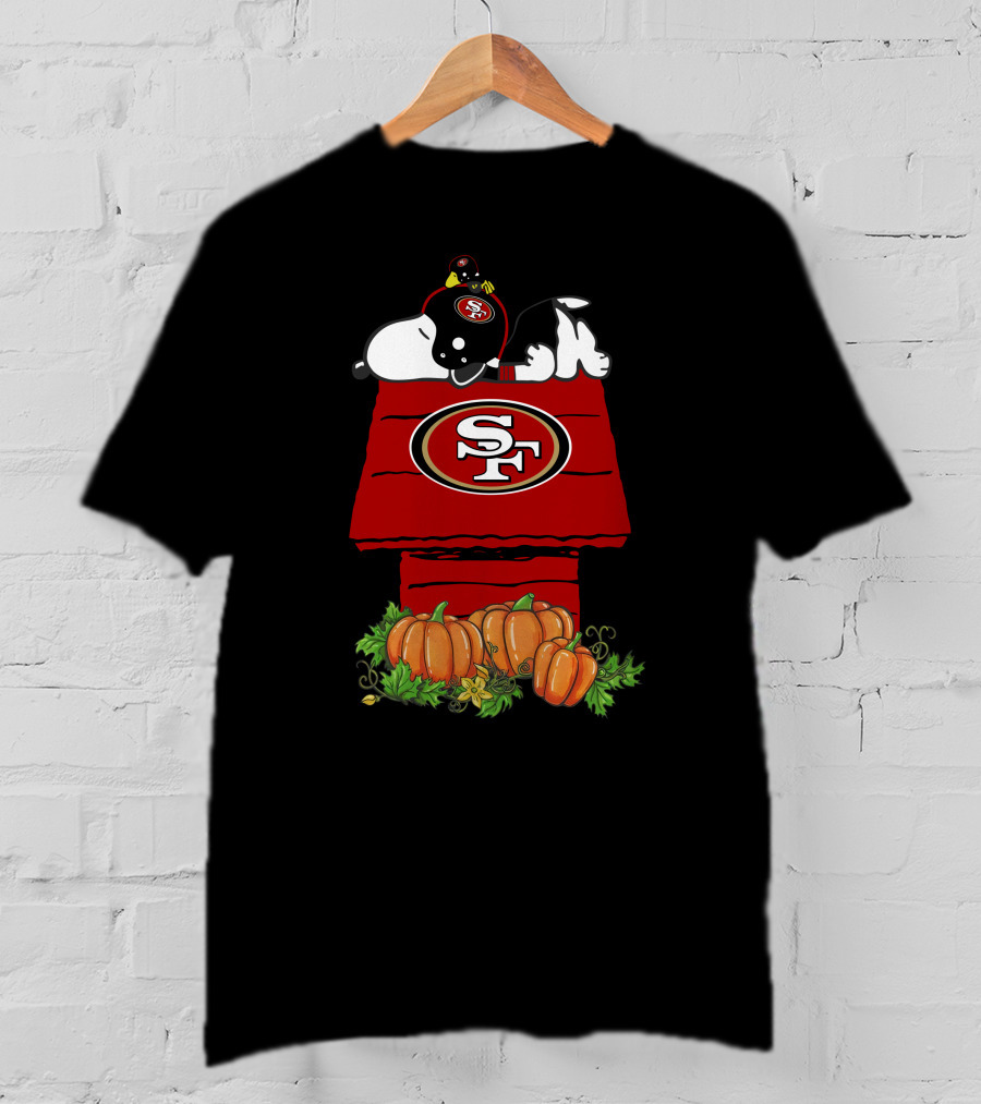 San Francisco 49ers Snoopy Halloween Pumpkins Football Helmet T-Shirt