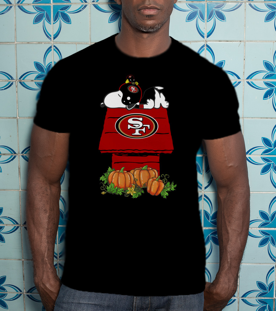 San Francisco 49ers Snoopy Halloween Pumpkins Football Helmet T-Shirt