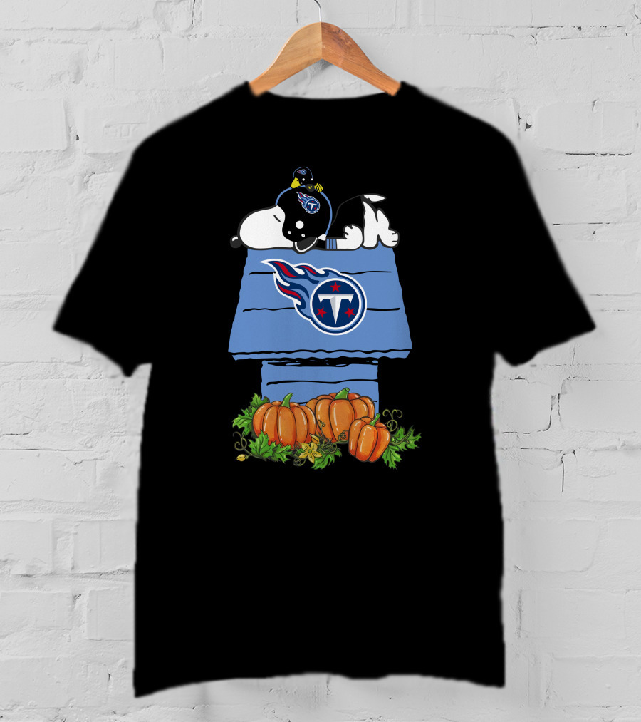 Tennessee Titans Snoopy Pumpkin Halloween Doghouse T-Shirt