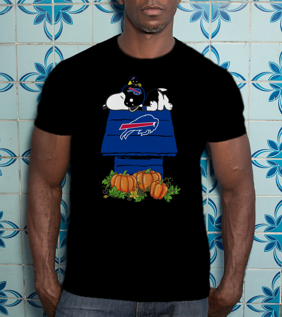Buffalo Bills Snoopy Doghouse Pumpkins T-Shirt