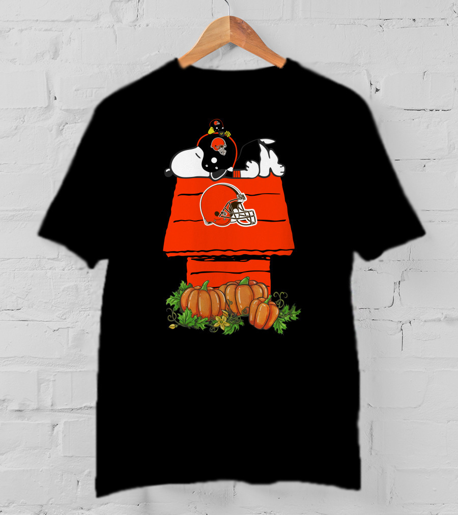 Cleveland Browns Snoopy Pumpkin Halloween Football Doghouse T-Shirt