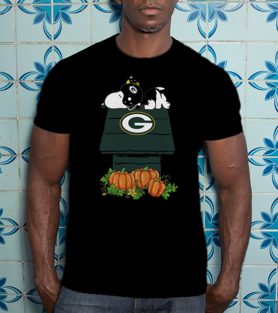 Green Bay Packers Snoopy Pumpkin Doghouse Halloween T-Shirt