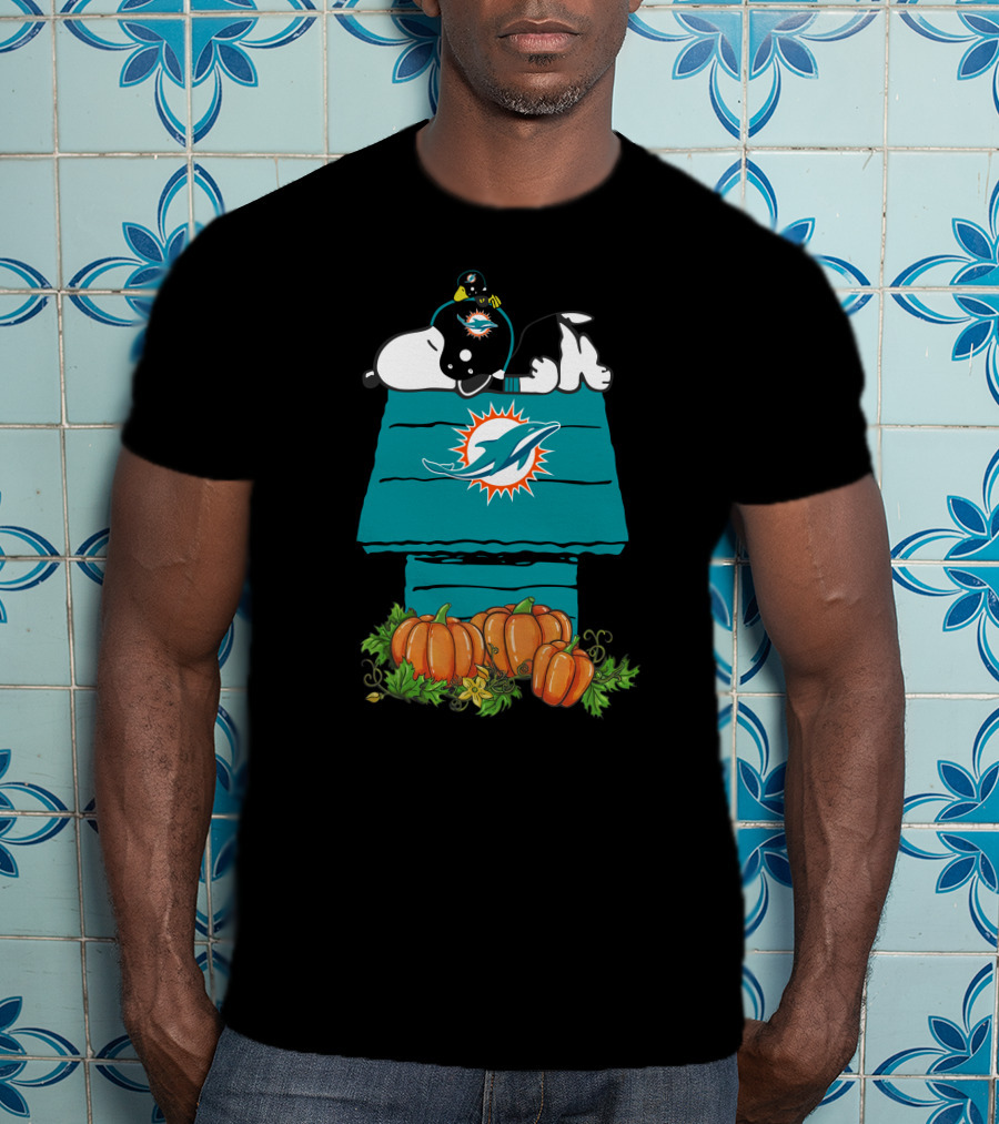 Miami Dolphins Snoopy Halloween Pumpkins T-Shirt