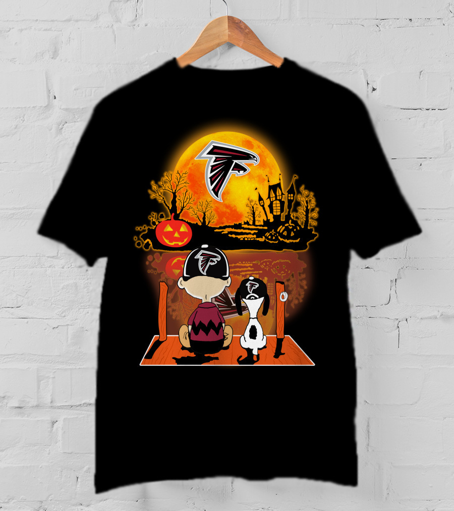 Atlanta Falcons Snoopy And Charlie Brown Halloween Pumpkin Moon Scene T-Shirt