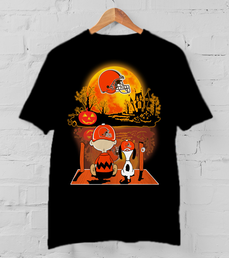 Cleveland Browns Halloween Snoopy Charlie Brown Pumpkin Moon Scene T-Shirt