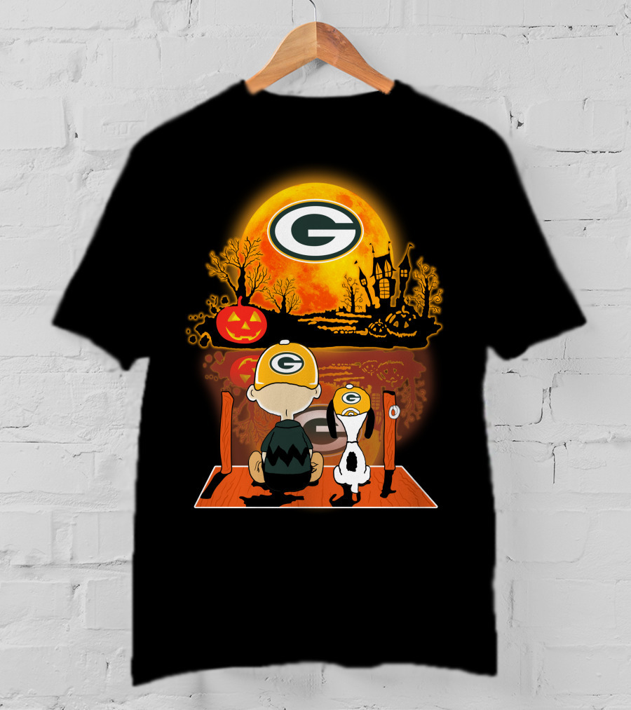 Green Bay Packers Snoopy Charlie Brown Halloween Moon Pumpkin T-Shirt