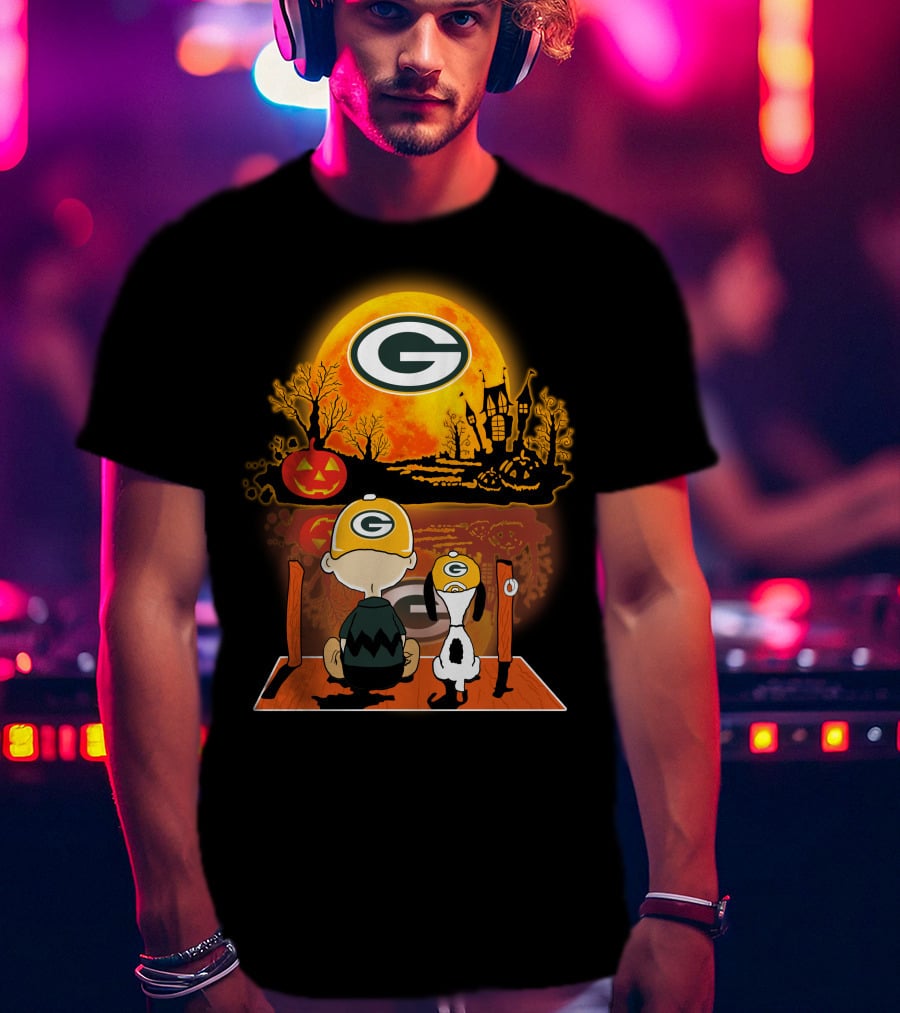 Green Bay Packers Snoopy Charlie Brown Halloween Moon Pumpkin T-Shirt