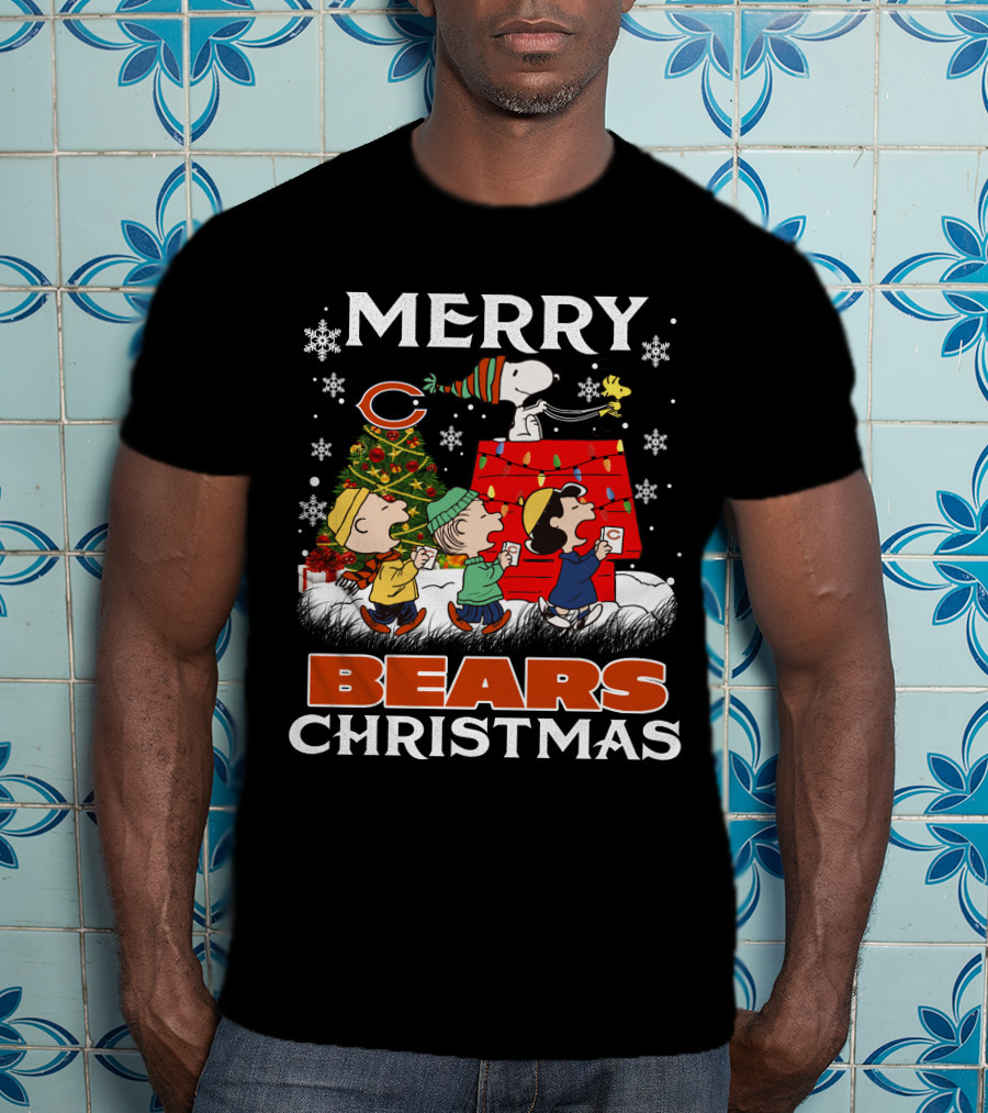 Chicago Bears Snoopy Merry Christmas Peanuts Holiday T-Shirt