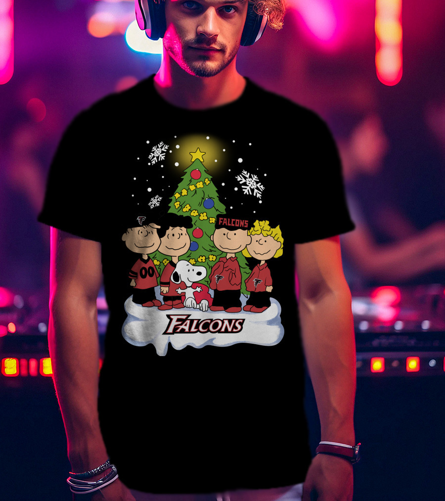 Snoopy Atlanta Falcons Christmas Peanuts Characters Snowflakes Tree T-Shirt