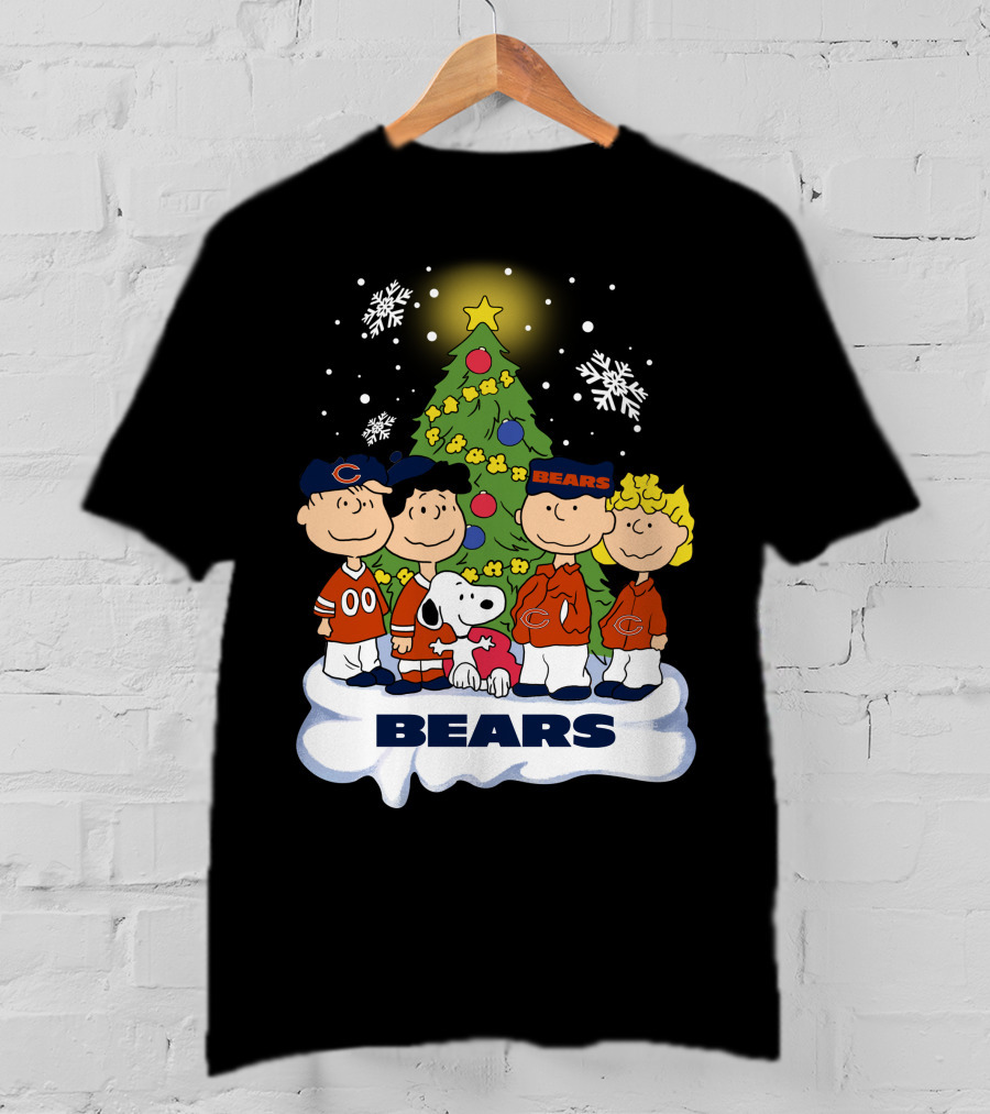 Peanuts Christmas Chicago Bears Snoopy Winter Scene T-Shirt