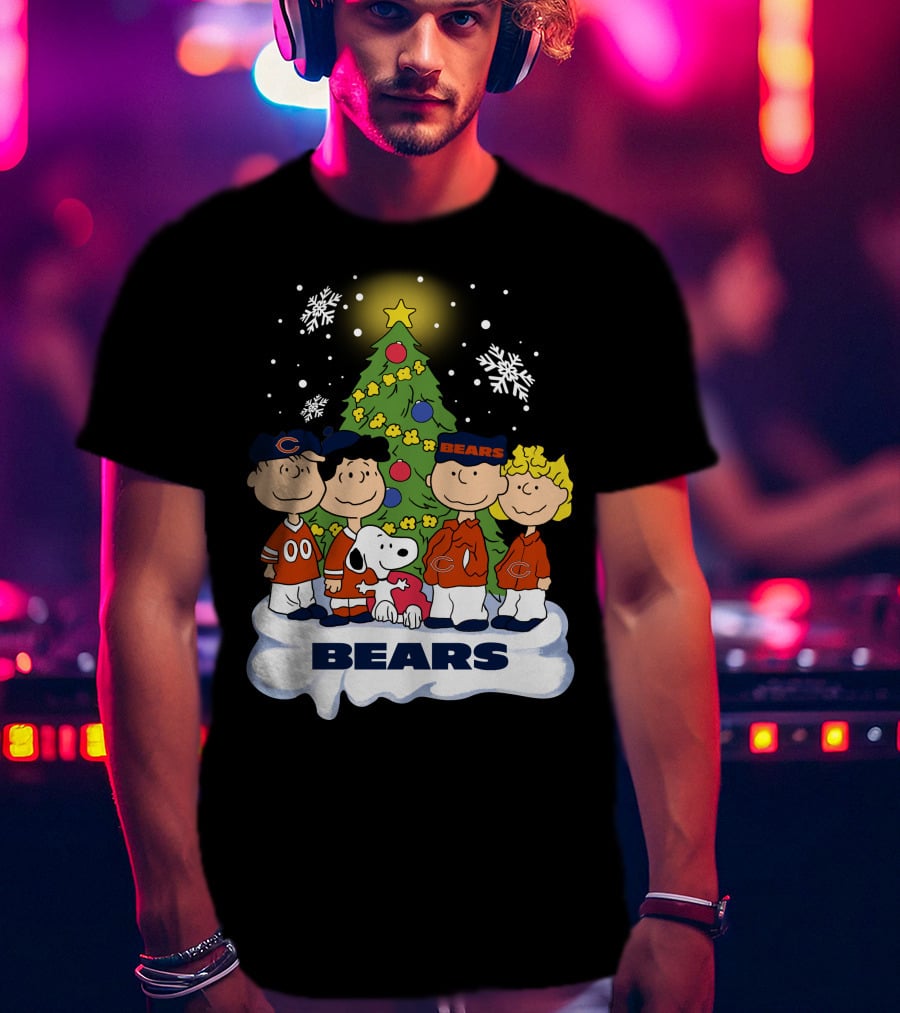 Peanuts Christmas Chicago Bears Snoopy Winter Scene T-Shirt