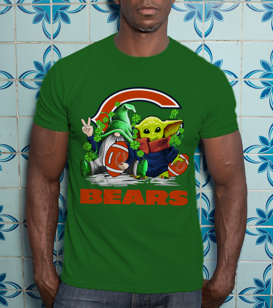 Chicago Bears St. Patrick's Day Football Gnome And Baby Alien T-Shirt