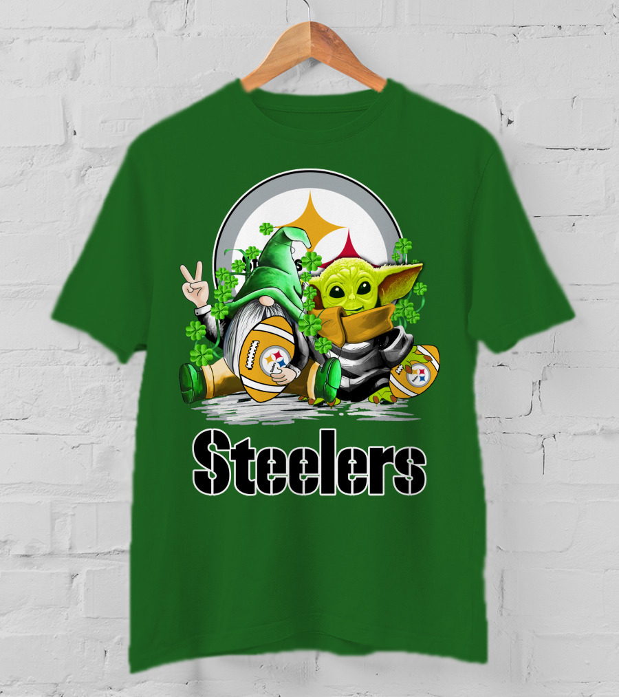 Steelers St. Patrick's Day Football Gnome And Baby Yoda With Shamrocks T-Shirt