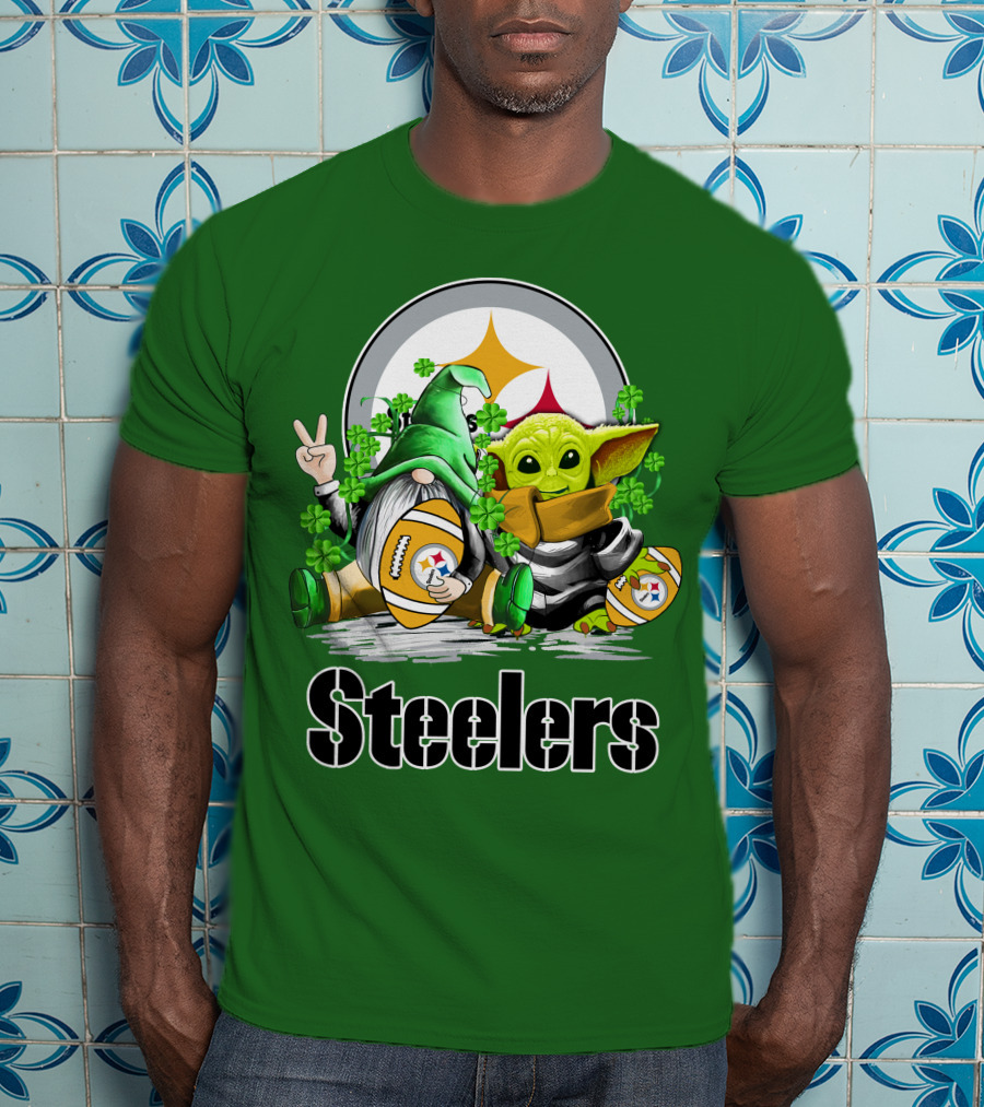 Steelers St. Patrick's Day Football Gnome And Baby Yoda With Shamrocks T-Shirt