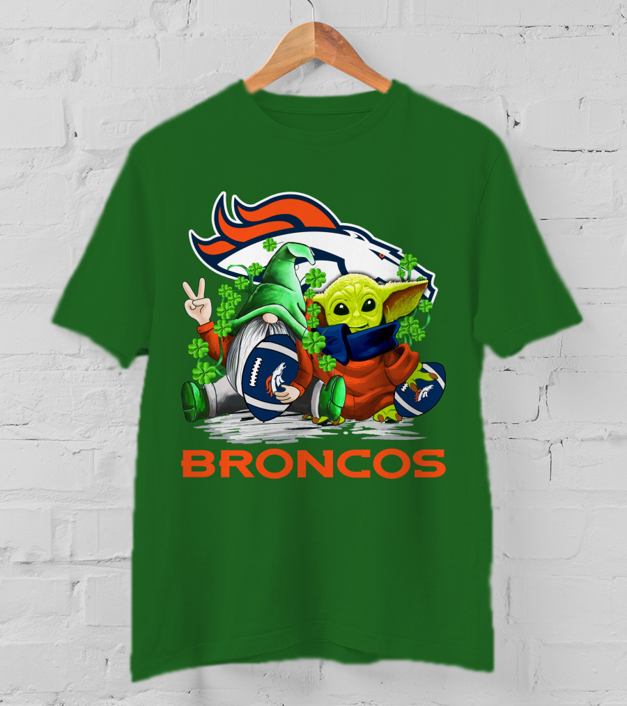 Denver Broncos Football St. Patrick’s Day Gnome And Green Alien With Shamrocks T-Shirt