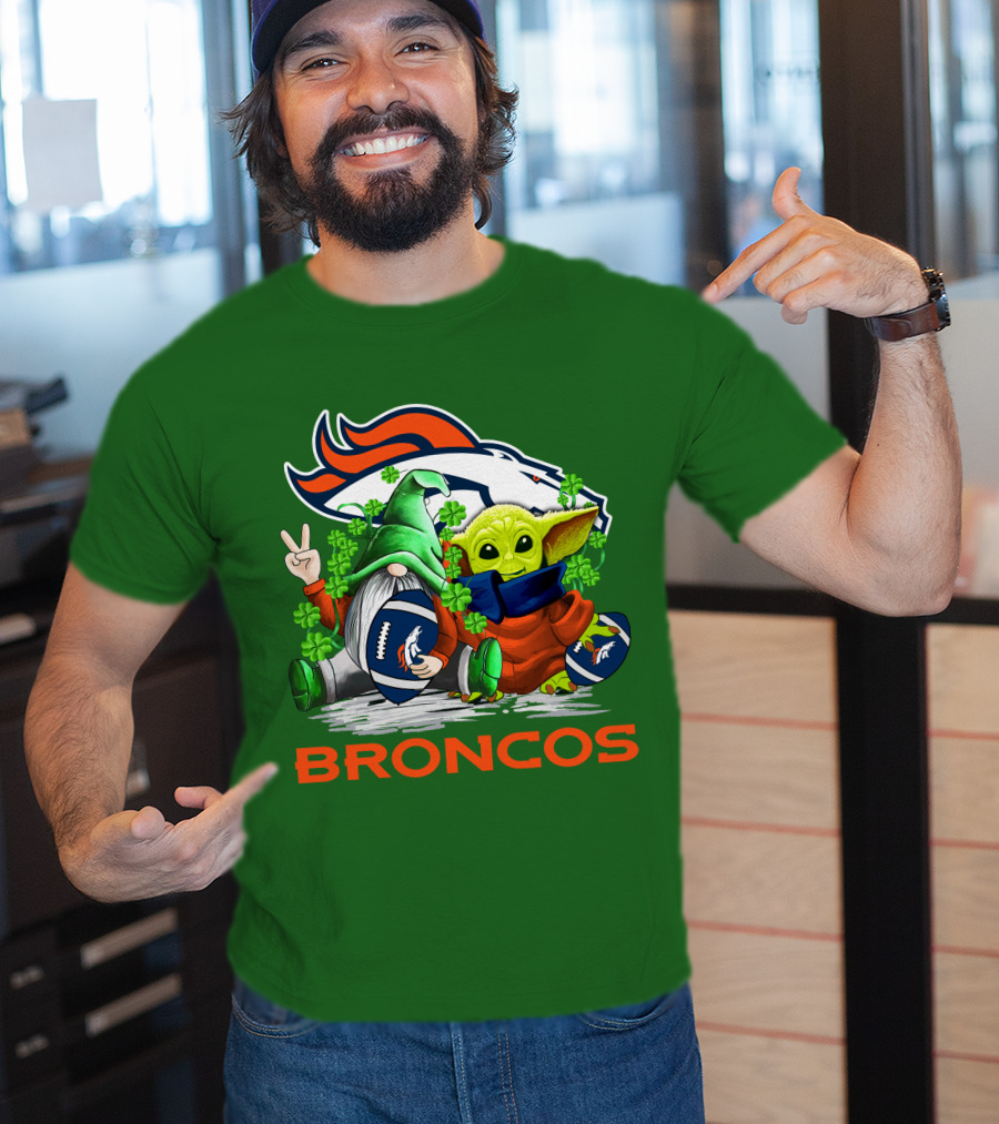 Denver Broncos Football St. Patrick’s Day Gnome And Green Alien With Shamrocks T-Shirt