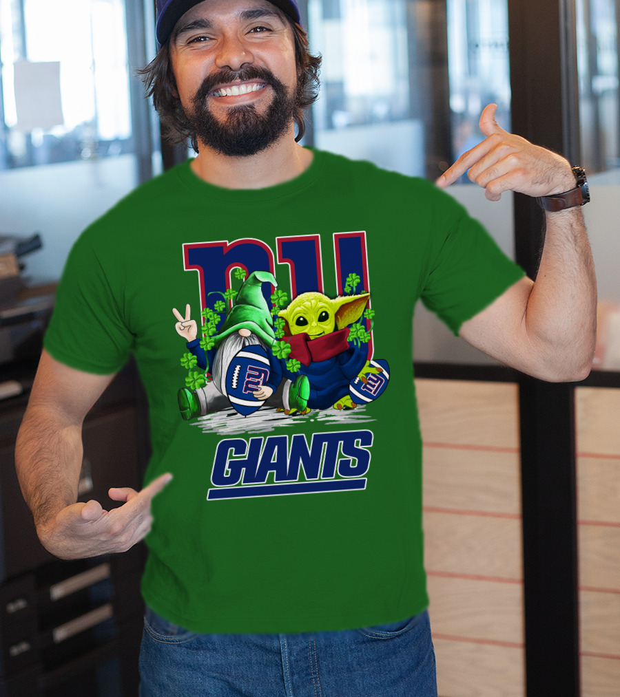 New York Giants Football St. Patrick's Day Gnome And Yoda T-Shirt