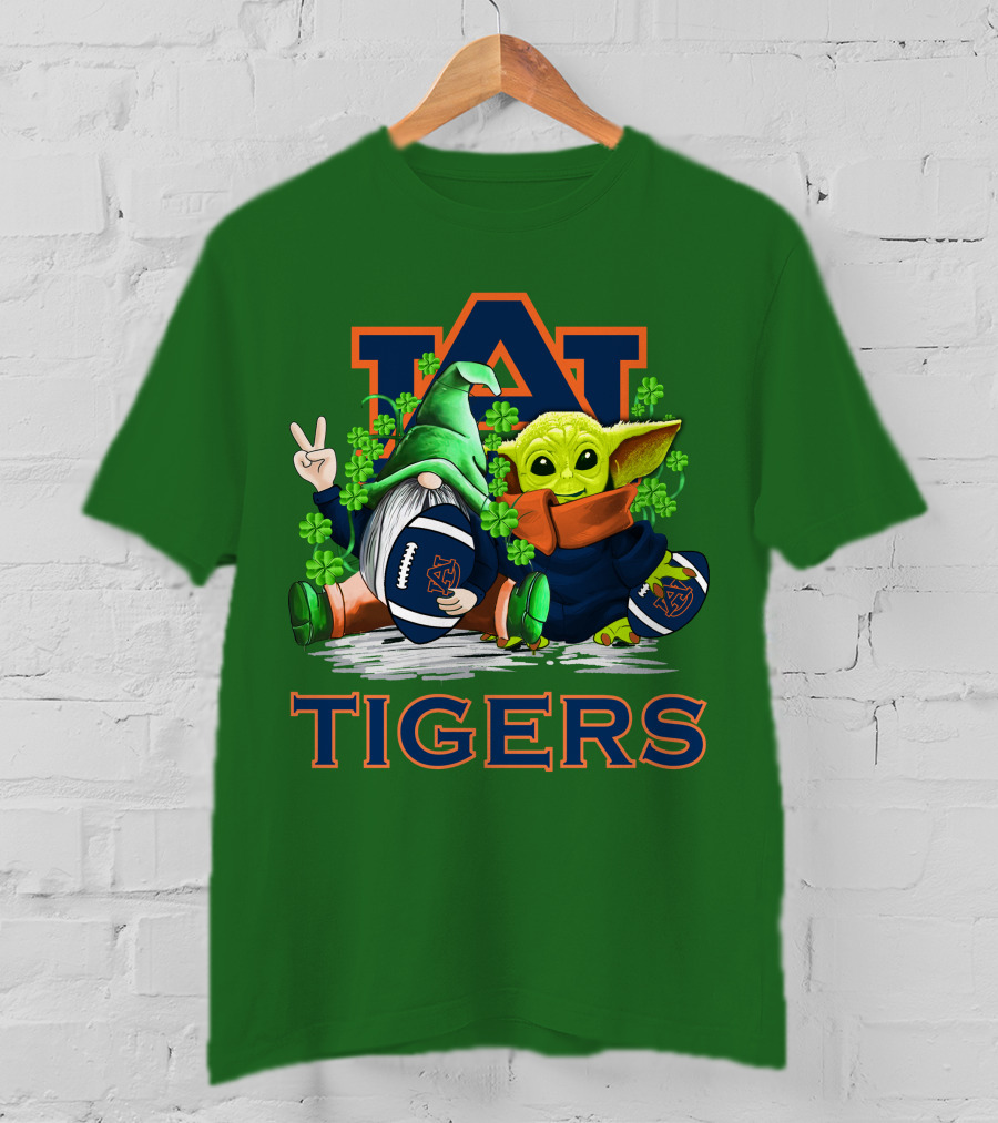 Auburn Tigers St. Patrick’s Day Football Gnome And Yoda Fan T-Shirt