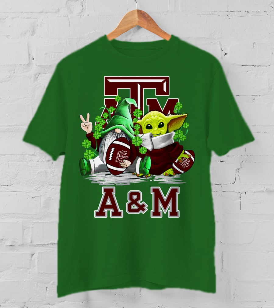 Texas A&M Aggies Football St. Patrick’s Day Gnome And Baby Alien With Shamrocks T-Shirt